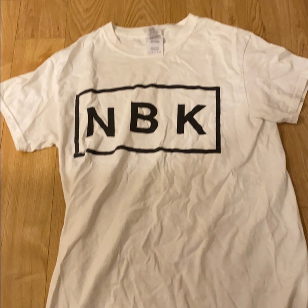 White t shirt